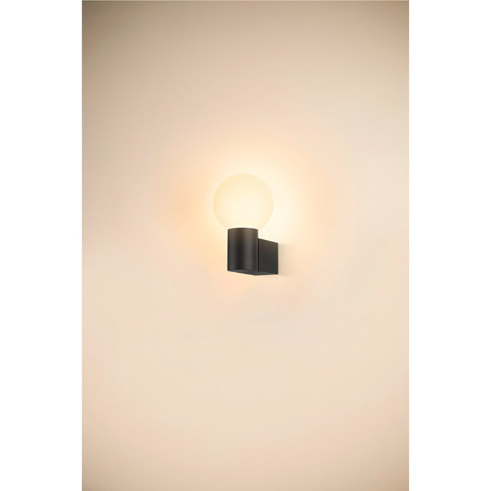Ambient picture of SLV VARYT, wall-mounted light, round, 1x max. 6W, E14, black